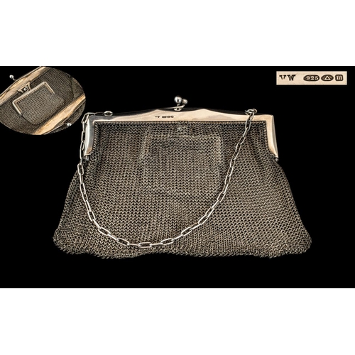 254 - Edwardian Period - Ladies Unusual and Superb Quality Sterling Silver Mesh Purse / Bag, With Integral... 