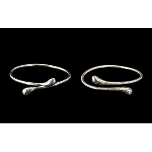 258 - Two Solid Silver Bangles with stylised snake design, fully hallmarked for 925. Silver weight 37.3 gr... 