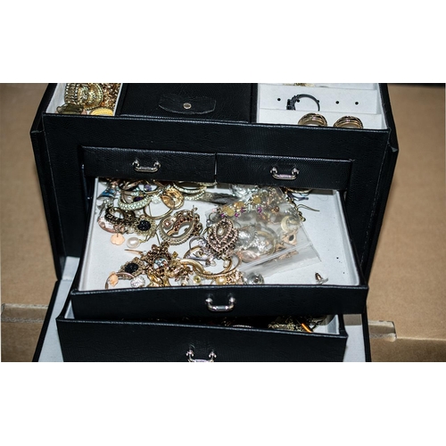 326 - Black Jewellery Box Containing a Quantity of Costume Jewellery, including rings, earrings, bracelets... 