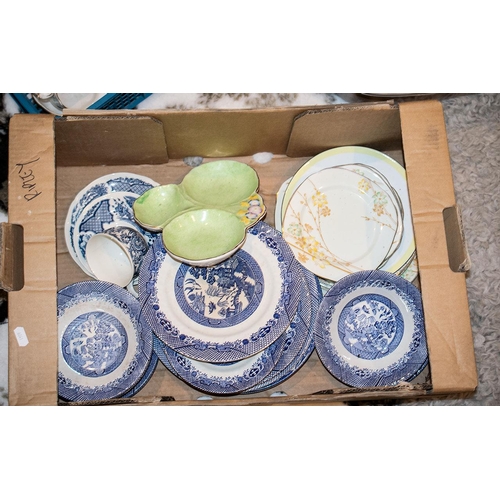 1600 - A Large Quantity of Porcelain to include Roslyn China, Hornsea, various cabinet plates, box of blue ... 