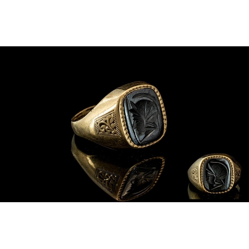 187 - 9ct Gold Carved Intaglio Gents Signet Ring. After the Grand Tour. Ring Size N.