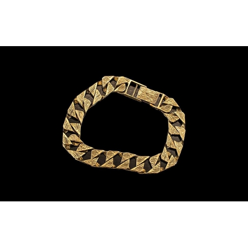 61 - Gents 1970's Retro 9ct Gold Bark Link Bracelet, With Full Hallmark for 9.375. Excellent Clasp, Block... 