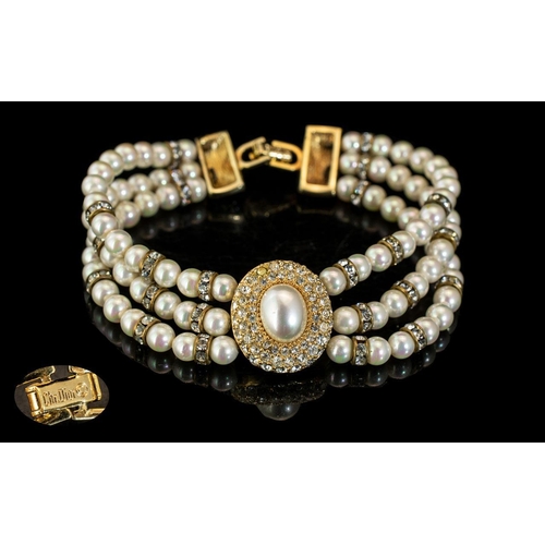 85 - Christian Dior Signed Bracelet Excellent Piece of Costume Jewellery. c.1980's ( Vintage ) Length 7.2... 