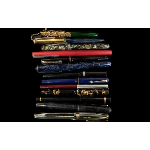 206 - A Collection of Old and Vintage Fountain Pens, Various Names ( 14 ) Pens In Total. Various States of... 