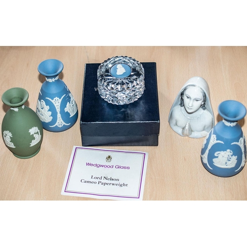 706 - Small Collection of Wedgwood, comprising a Lord Nelson Cameo paperweight in original box with certif... 