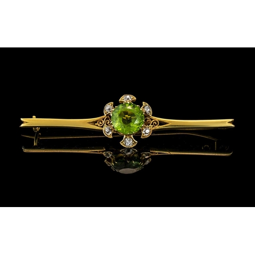 37 - Victorian Period 1837 - 1901 Superb Quality 18ct Gold Peridot & Diamond Set Brooch.  The large facet... 