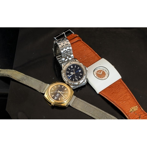 480 - Three Fashion Watches, comprising a Timex Gents watch with a mesh strap, an Accurist gents watch wit... 