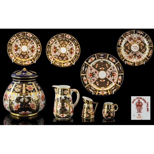 556 - A Collection of Royal Crown Derby Imari Pattern Items. Various Sizes / Objects. ( 8 ) Pieces In Tota... 