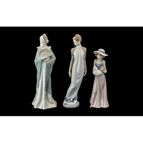 558A - Nao by Lladro Trio of Hand Painted Figure ' Elegant Ladies ' Tallest Figure 12.25 Inches - 30.70 cms... 