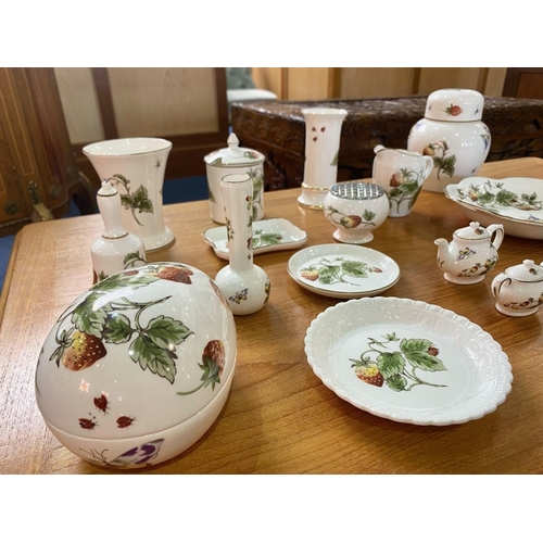 628 - Collection of Coalport Strawberry Pattern Ceramic Pieces. Comprises 1/ Ginger Jar and Lid, 2/ Large ... 