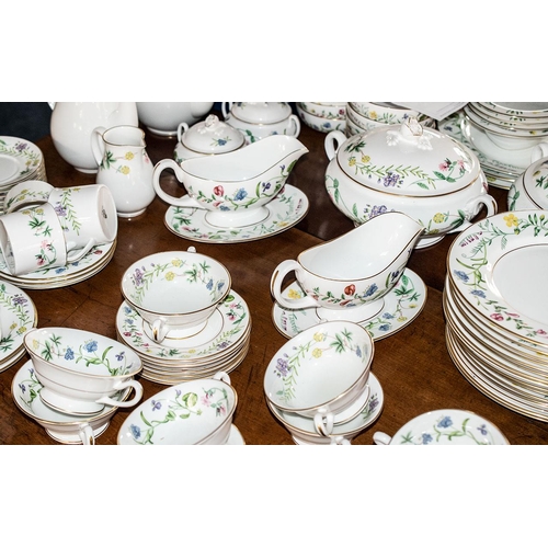 635 - Large collection of Royal Worcester Arcadia - to include- 16 large dinner plates, 10 small bowls, 3 ... 