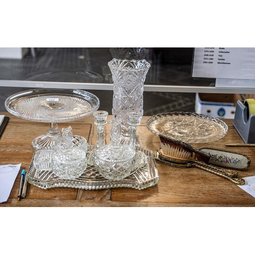 782 - Quantity of Glassware, comprising a 10'' tall vase on a square base, an 11'' diameter cake plate rai... 