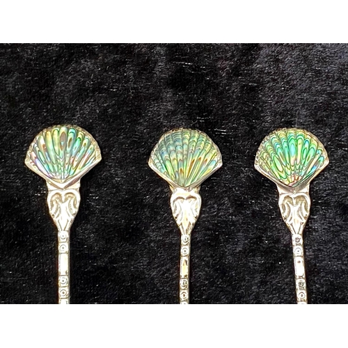 136 - Fine Art Nouveau Set of Six Sterling Silver Peacock Fan Design Teaspoons in original box, marked sil... 