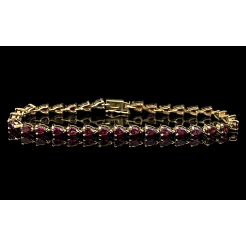 206A - Ladies 9ct Gold Attractive Vintage Amethyst Set Line Bracelet, marked 9.375.  Excellent condition.  ... 