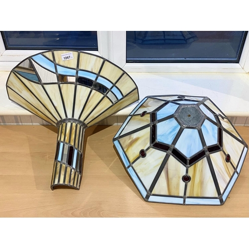 1067 - Art Deco Style Uplighter Wall Light in Cream and Gold with Mirror Effect panels, fan shape on column... 