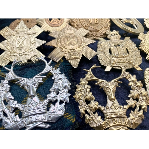 1308 - A Quantity of Military Cap Badges, including RAF, Highland Battalion 1914, Army Corps Educational, R... 