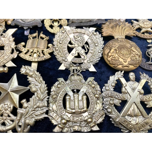 1308 - A Quantity of Military Cap Badges, including RAF, Highland Battalion 1914, Army Corps Educational, R... 