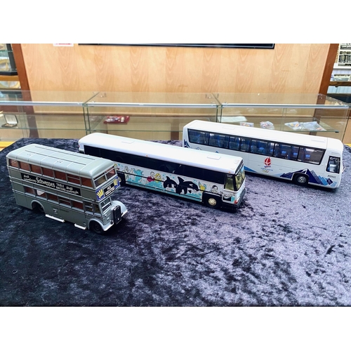 1500 - Three Die Cast Models, comprising a Corgi MC 184852 Sea World Pacific Coast Coach, 11'' long, a Corg... 