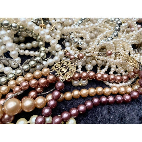 402 - Box of Costume Jewellery, comprising beads, pearls, crystal, stone set, necklaces, pendants, bracele... 