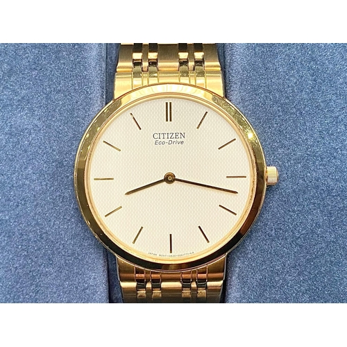 433 - Citizen Eco Drive Gentleman's Wrist Watch, bracelet strap, champagne face with gold batons, in fitte... 