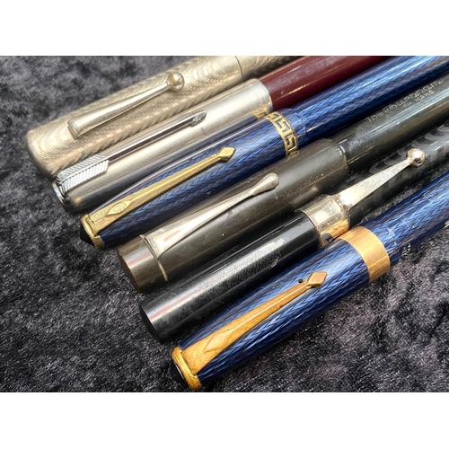 457 - Collection of Vintage Pens, comprising Conway Stewart pen with 14k nib, Conway Stewart blue pen with... 