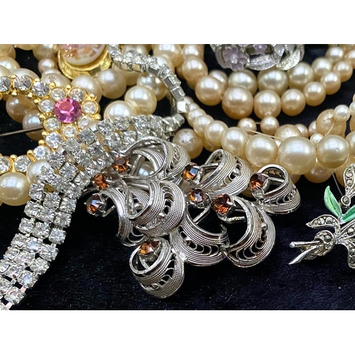 462 - Collection of Quality Costume Jewellery,  including vintage brooches set with stones, crystals, pear... 