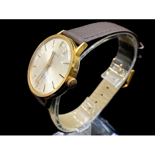 477 - Gent's Everite 17 Jewel Manual Wind Wristwatch, silvered dial, baton numerals, 34 mm gold plated cas... 