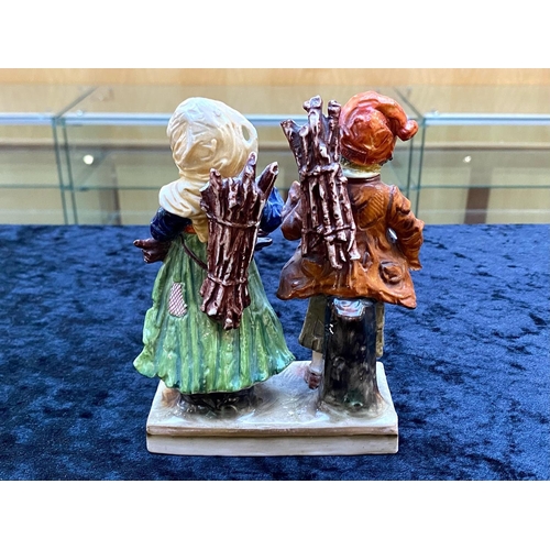 636 - Sitzendorf 19th Century Fine Hand Painted Figure Depicting a Pair of Young Children ( Wood Gatherers... 