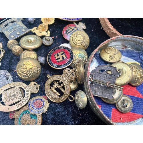 1333 - A Mixed Military Lot, to include cap badges, marching compass named F Barker & Sons dated 1939, whis... 