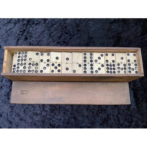 1491 - Early 20th Century Boxed Domino Set, 6 and 9s, in bone, in original box