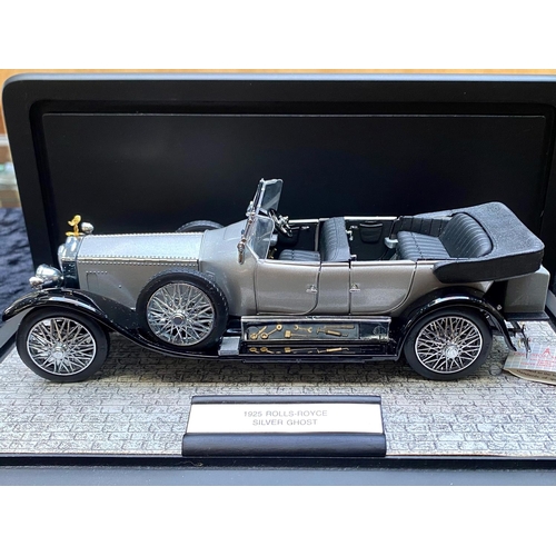 1366 - Franklin Mint 1925 Rolls-Royce Silver Ghost Die Cast Model, precision crafted in 1:24 scale, hand-as... 