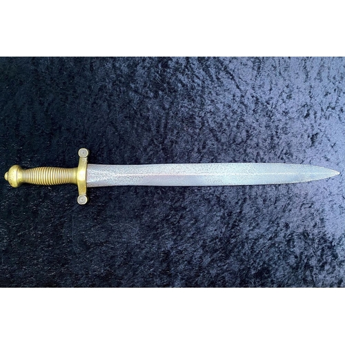 1322A - A French 1831 Artillery Soldiers Briquet Short Sword or Gladius. Overall length 25 inches.