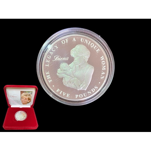 494A - Royal Mint Coins - Includes 1/ 925 Sterling Silver 100th Anniversary of the Entente Cordiale Silver ... 