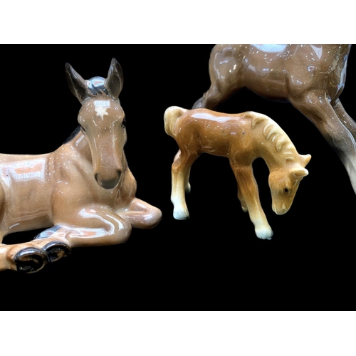 595 - Beswick Horse Animal Figures (5) in total. To include a model of a Palomino foal lying down , number... 