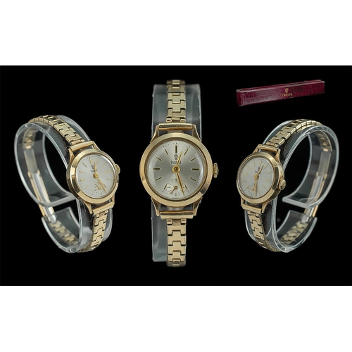 94B - Ladies 1950's Tudor Rolex 17 Jewels Rubies - 9ct Gold Cased Mechanical Wrist Watch, With Elegant Gol... 