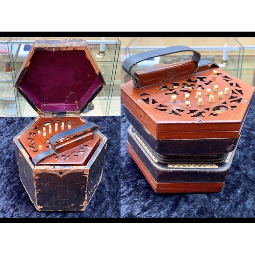 1116 - Lachenal & Co. Concertina, rosewood fretwood ends, ten keys to each side.  In fitted box.