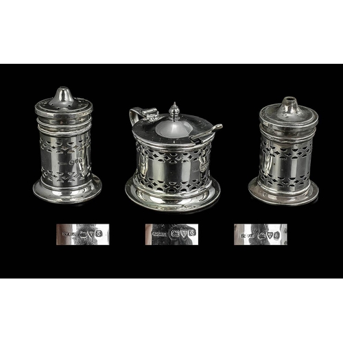 199 - Silver Cruet Set ( Chester ) Chester 1932 Cruet Set, All Pieces Fully Hallmarked for Silver, Blue Gl... 