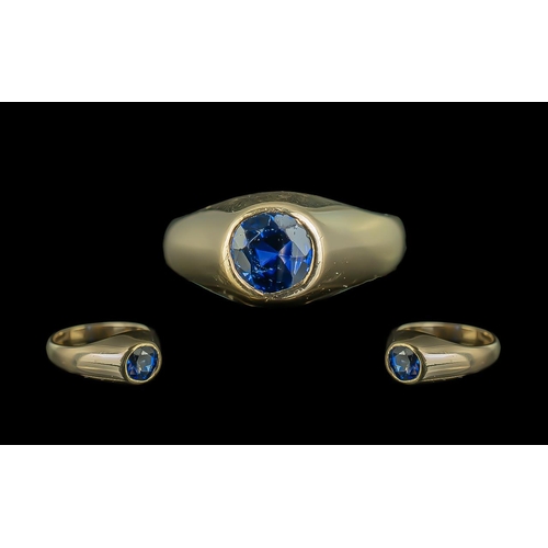 210 - 9ct Gold - Pleasing Single Stone Blue Sapphire Set Ring. The Faceted Blue Sapphire of Good Colour. E... 