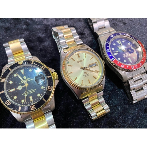 458 - A Collection of Gentleman's Modern Replica Fashion Watches,  bracelet straps chrome and gold tone.  ... 