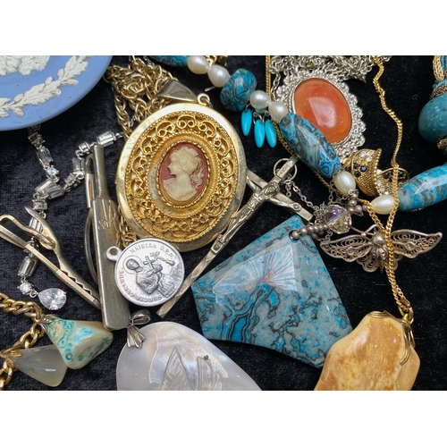 460 - Box of Vintage Costume Jewellery & Collectibles, including Marcasite pendant, stone set pendants and... 