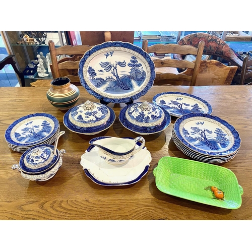 665A - **NO LOT**

Collection of Booths Read Old Willow Pattern Blue & White China, including plates, lidde... 