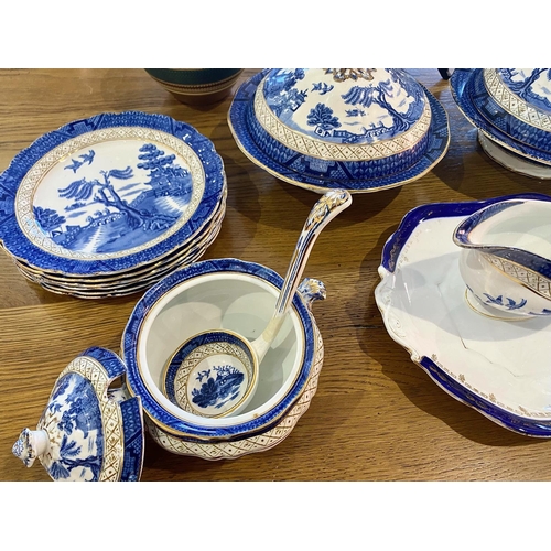 665A - **NO LOT**

Collection of Booths Read Old Willow Pattern Blue & White China, including plates, lidde... 