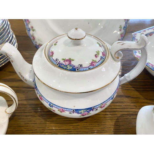 676 - Paragon Bone China Set, comprising a large fruit bowl, 5 x fruit dishes, tea pot, milk jug, sugar bo... 