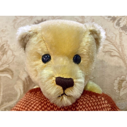 1517 - Vintage Mother Hubbard Bear Maker Collectors Bears No. 5 'Jack', mohair bear in knitted sweater with... 