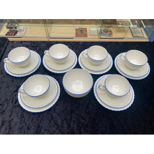 602 - Collection of Minton Ware ( 19 ) Pieces In Total. Comprises 6 Cups, 6 Saucers, 6 Side Plates and Sug... 