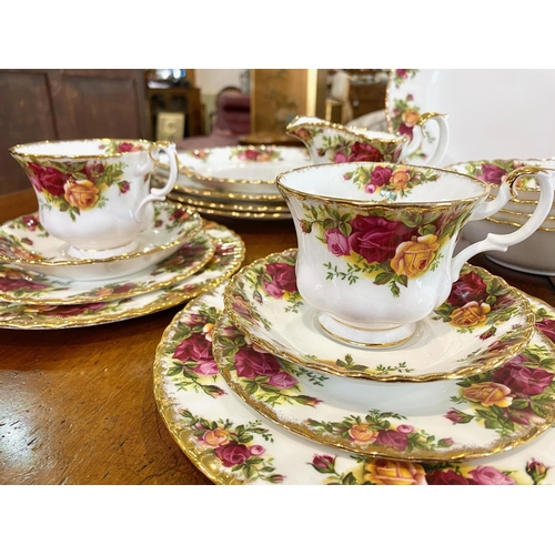 726 - Royal Albert 'Old Country Roses' Set, comprising teapot, four tea cups, sugar bowl, milk jug, sandwi... 