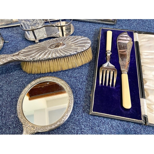 1535 - Mixed Box to include silver plated fish knives and forks, two silver plated photo frames, brass phot... 