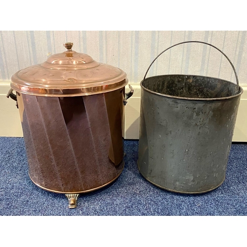 1233 - Large Copper Coal Scuttle & Bucket, lidded bucket measures 17'' high, raised on three legs, together... 