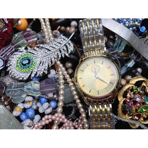 467 - Collection of Vintage Costume Jewellery, comprising brooches,  pearls, bangles, beads, chains, watch... 