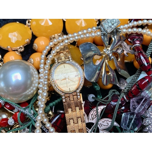 467 - Collection of Vintage Costume Jewellery, comprising brooches,  pearls, bangles, beads, chains, watch... 